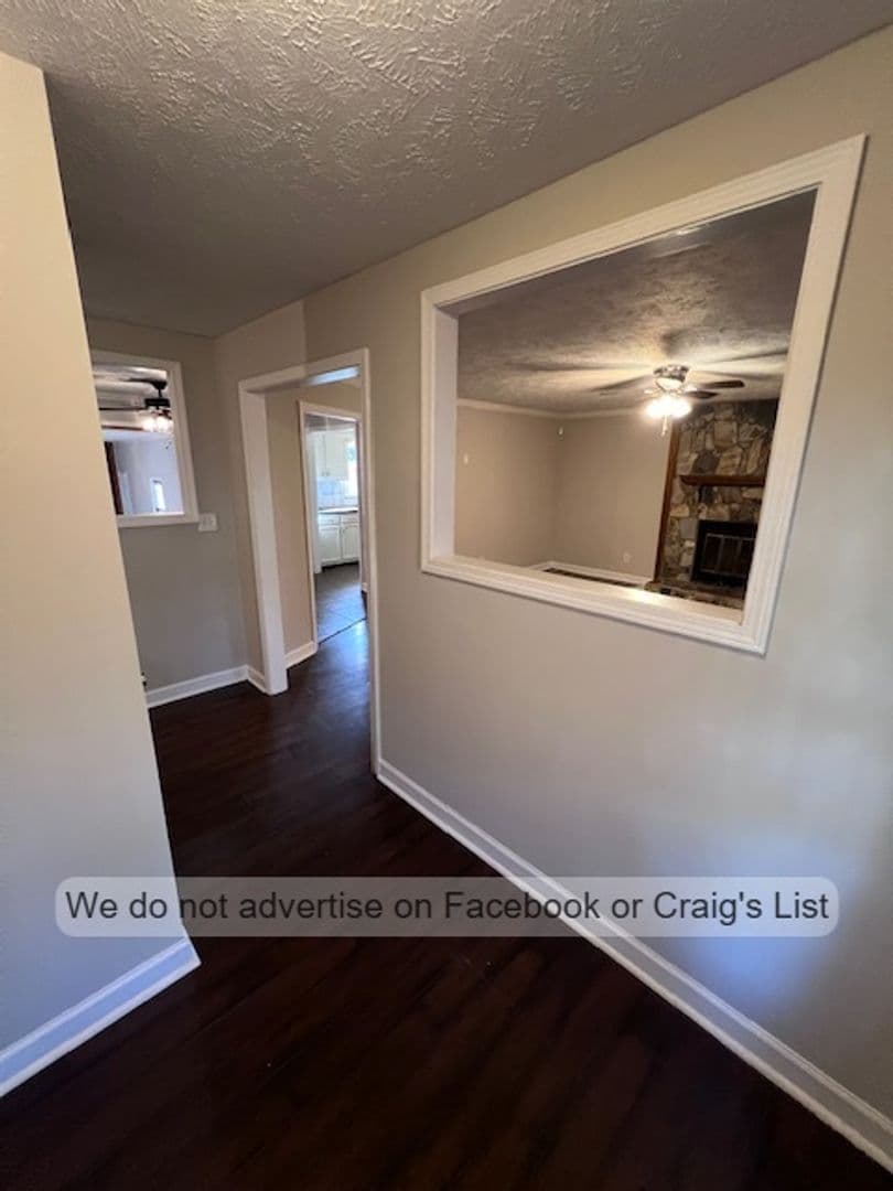 Fayetteville House: 7105 Priego Place
