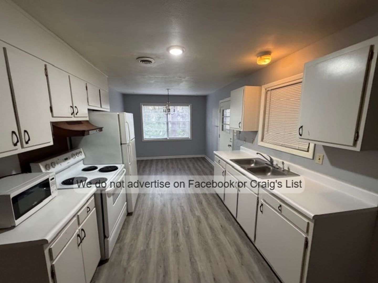 Fayetteville Apartment: 1021 W. Rowan Street