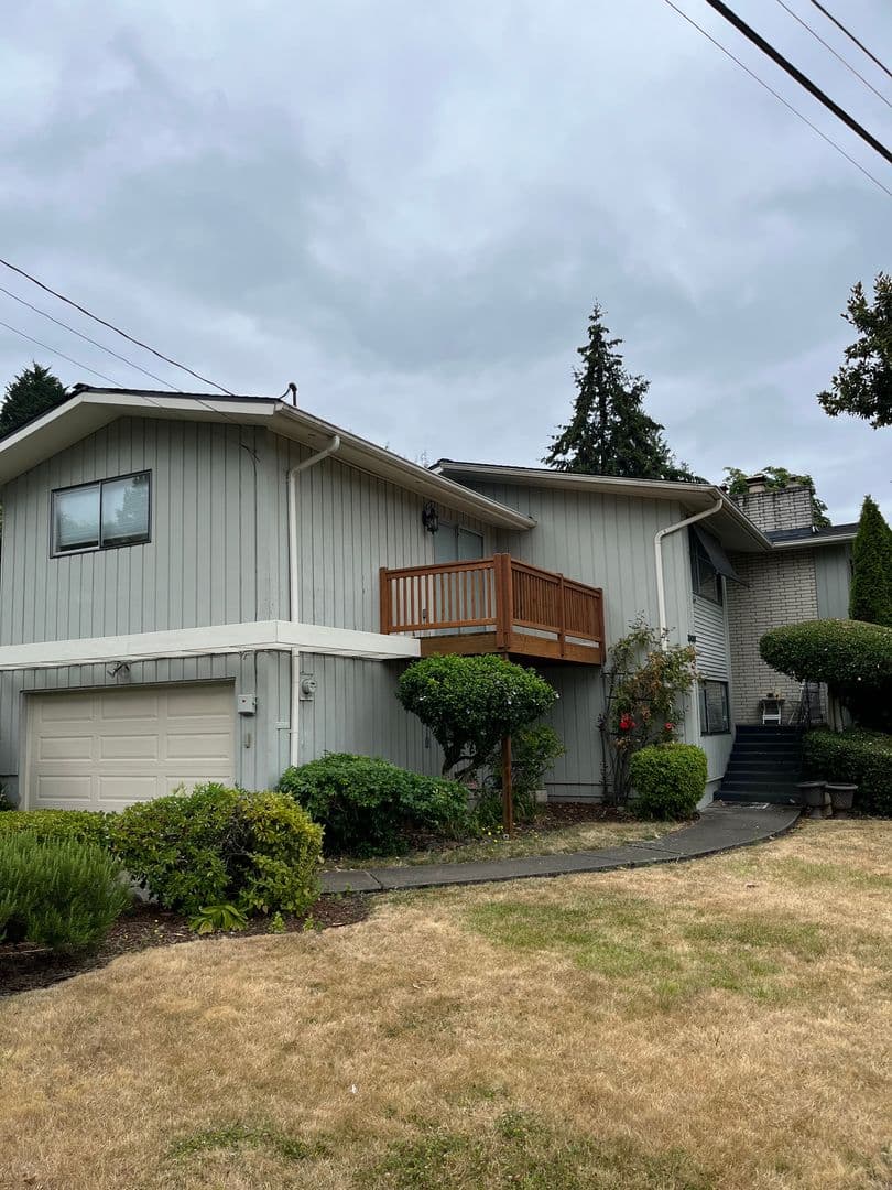 Mercer Island House: 3038 65th Pl SE
