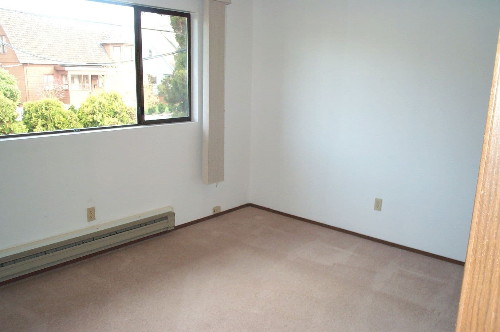 Seattle Apartment: 2627-2629 NW 64th St.