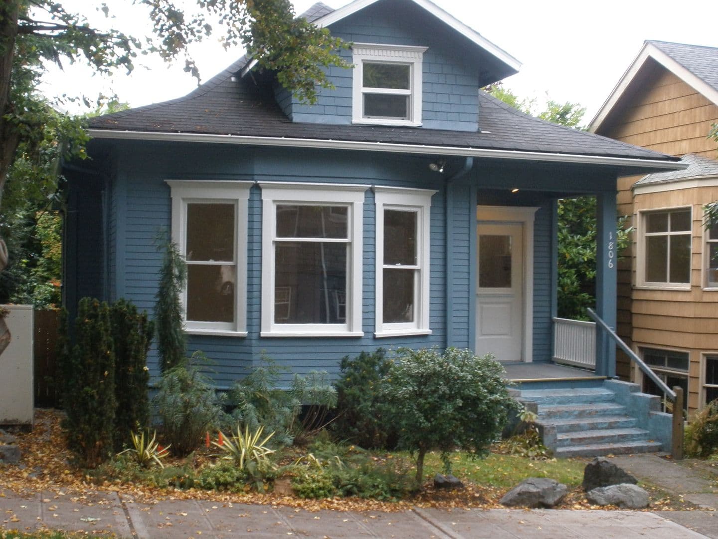 Seattle House: 1806 E Prospect St