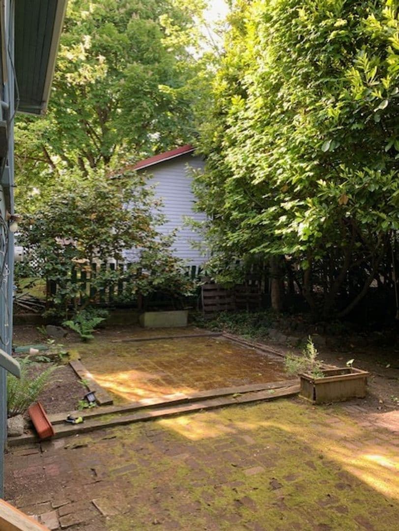 Seattle House: 1806 E Prospect St