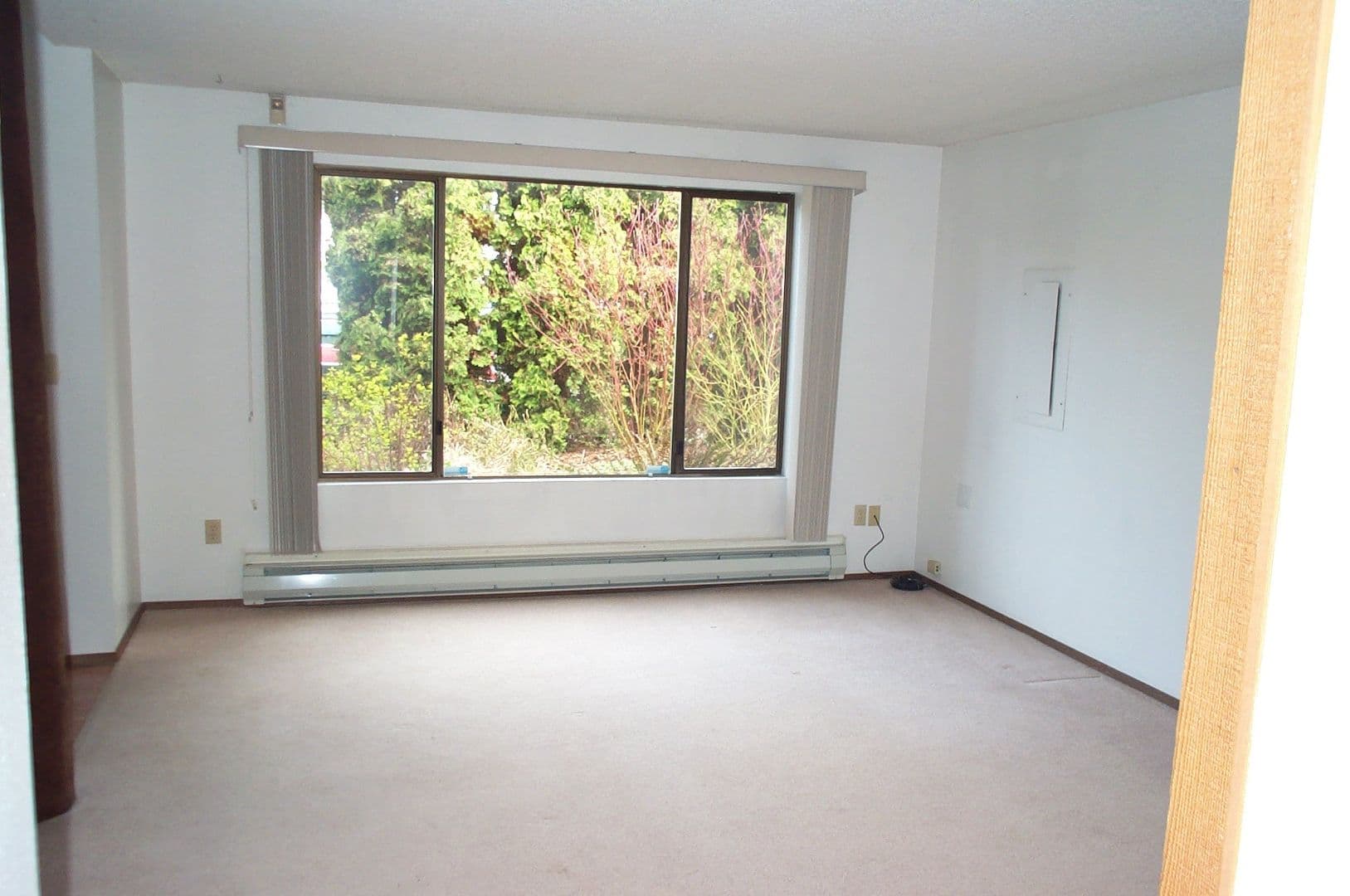 Seattle Apartment: 2627-2629 NW 64th St.