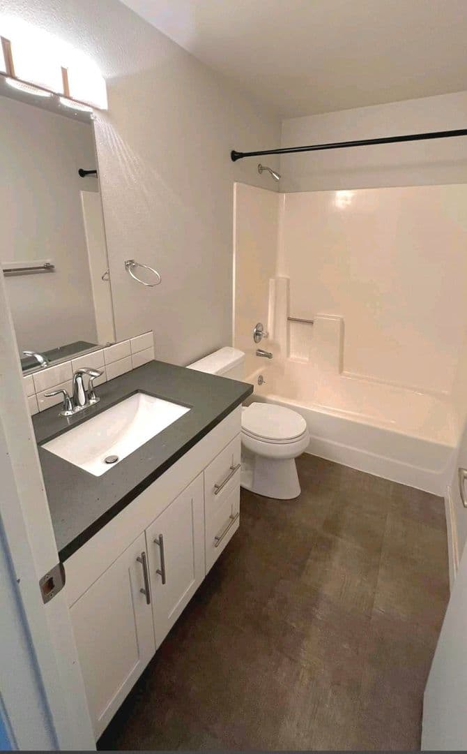 Kirkland Townhome: 10231 NE 129th Ln