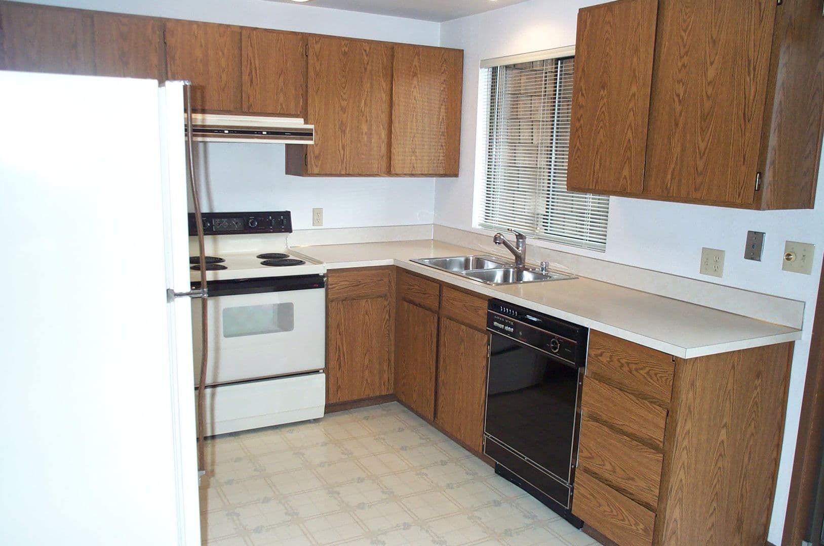 Seattle Apartment: 2627-2629 NW 64th St.