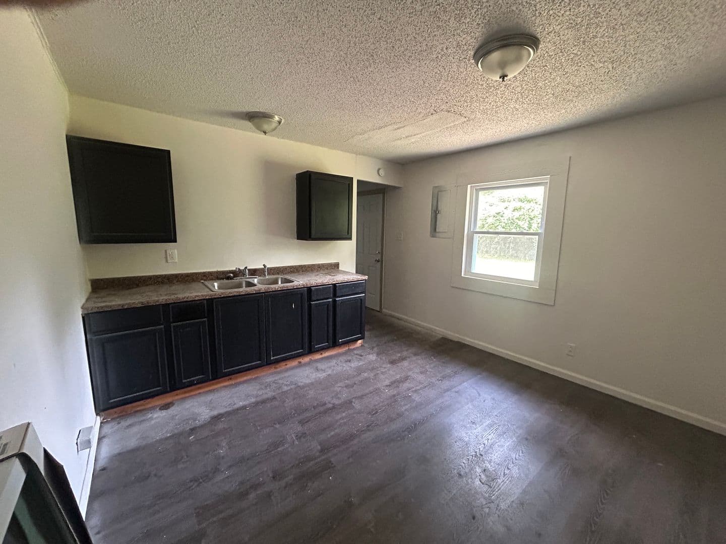 Topeka House: 317 SE Arter