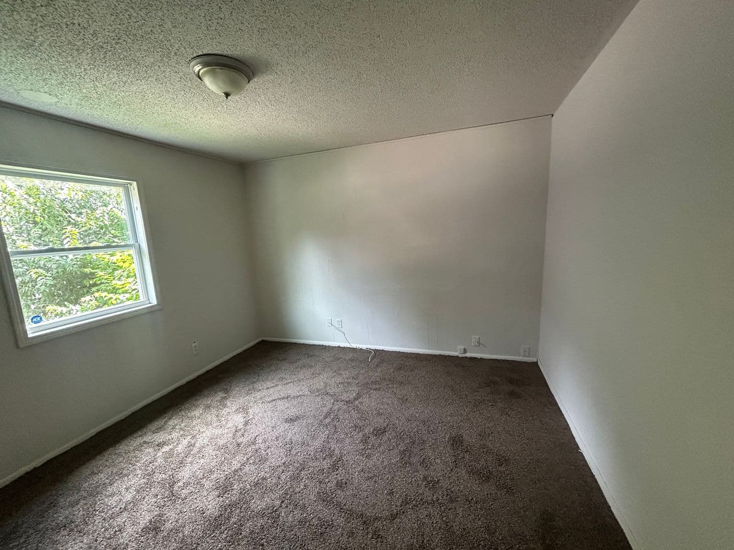 Topeka House: 317 SE Arter