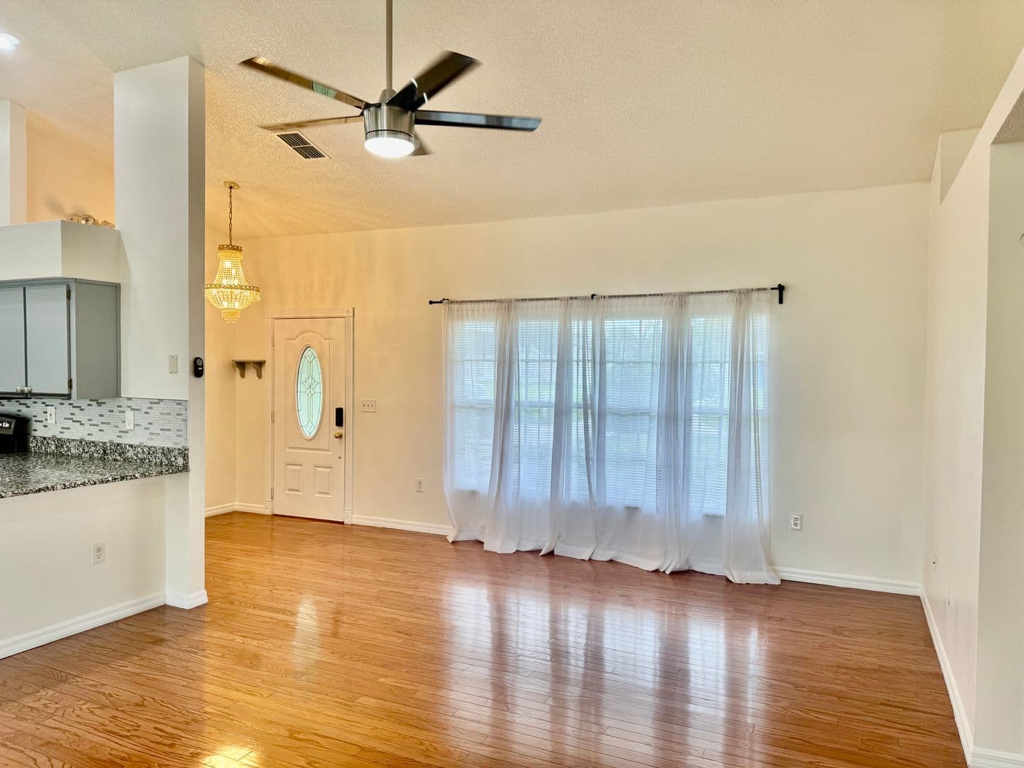Davenport House: 5624 Mandarin Ct