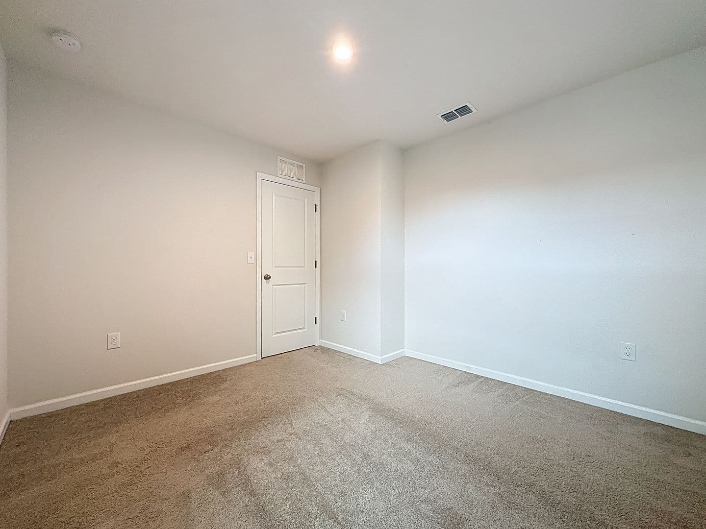 Davenport Townhome: 409 Sedgewick Drive