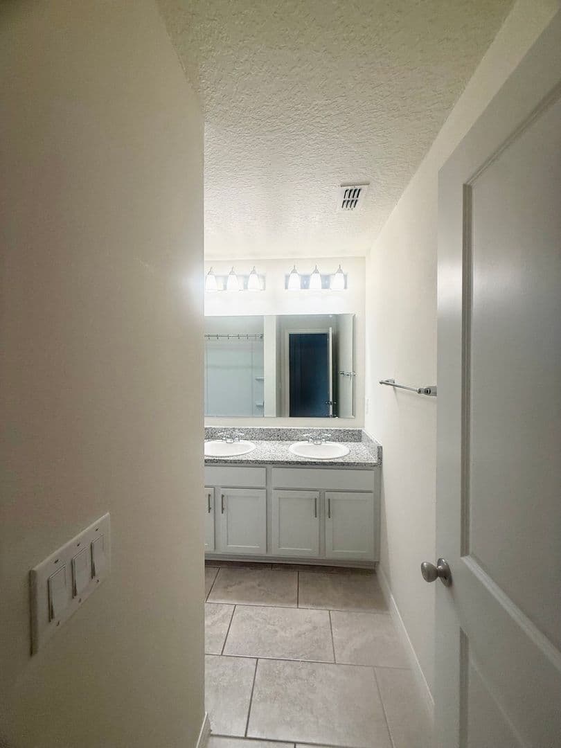 Windemere Townhome: 5831 Soter Lane