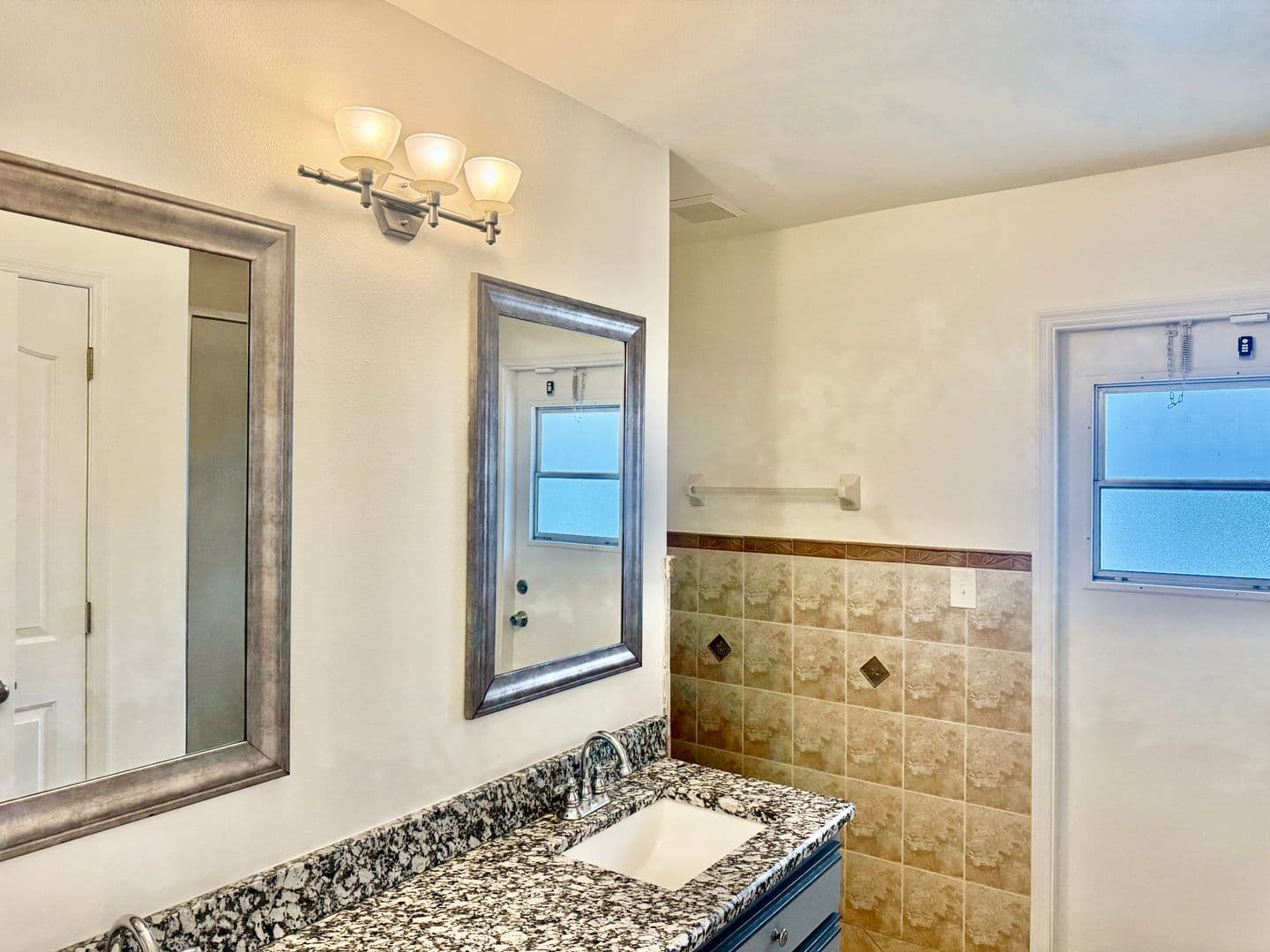 Davenport House: 5624 Mandarin Ct