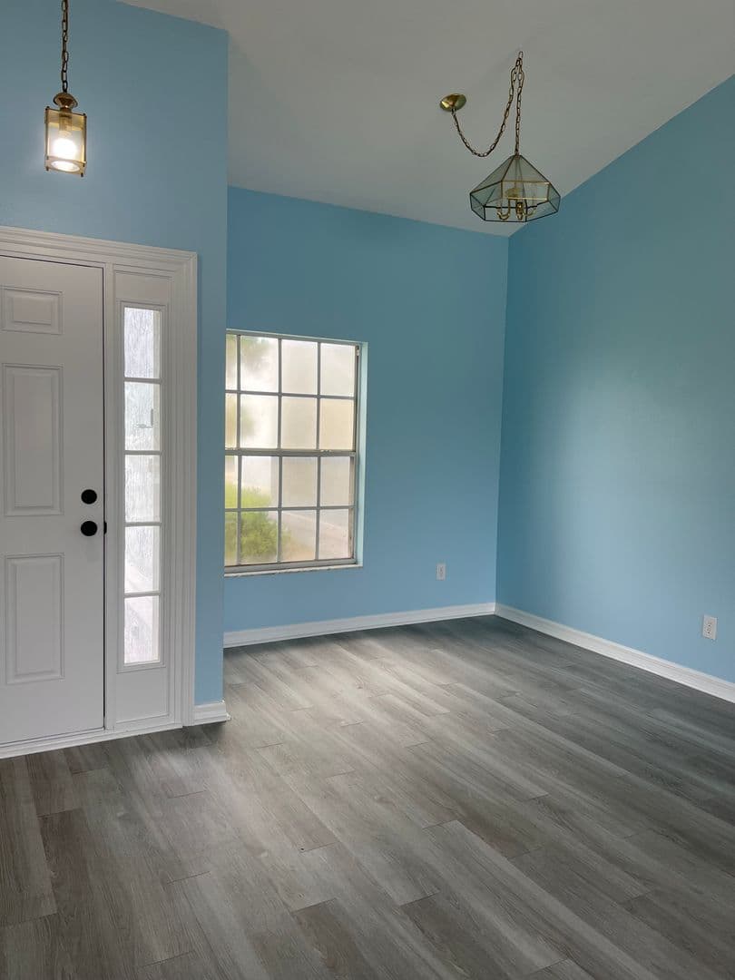 Davenport Condo: 423 Eagle Ridge Dr.