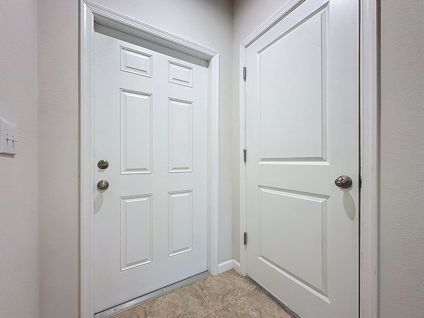 Davenport Townhome: 409 Sedgewick Drive