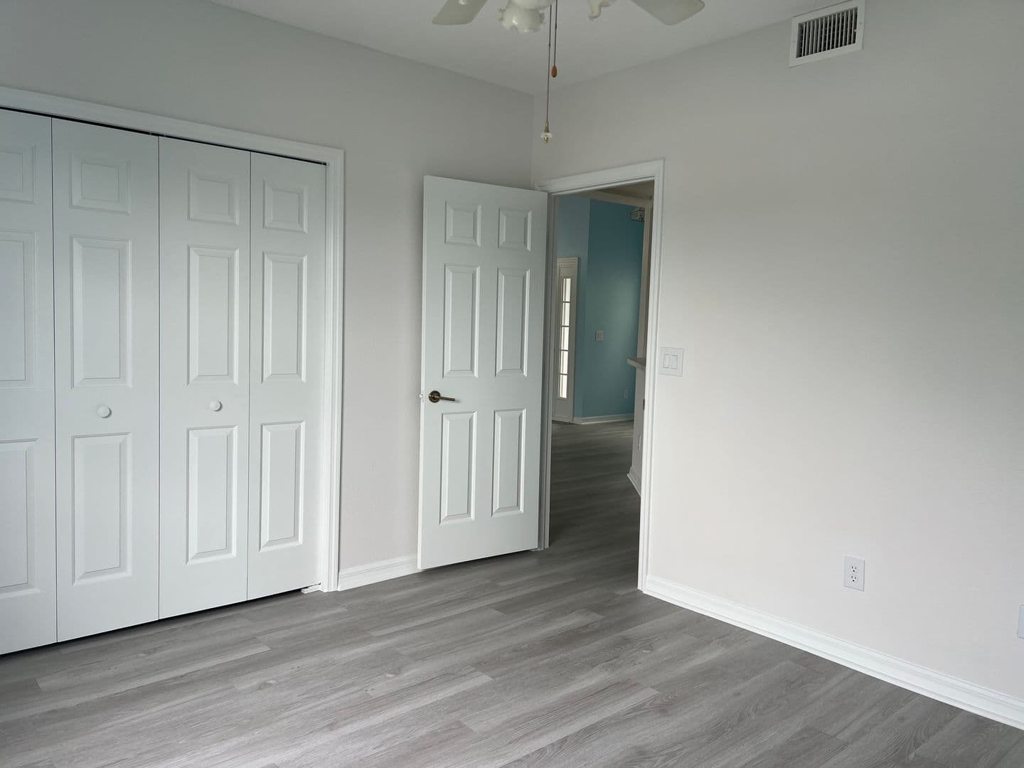 Davenport Condo: 423 Eagle Ridge Dr.
