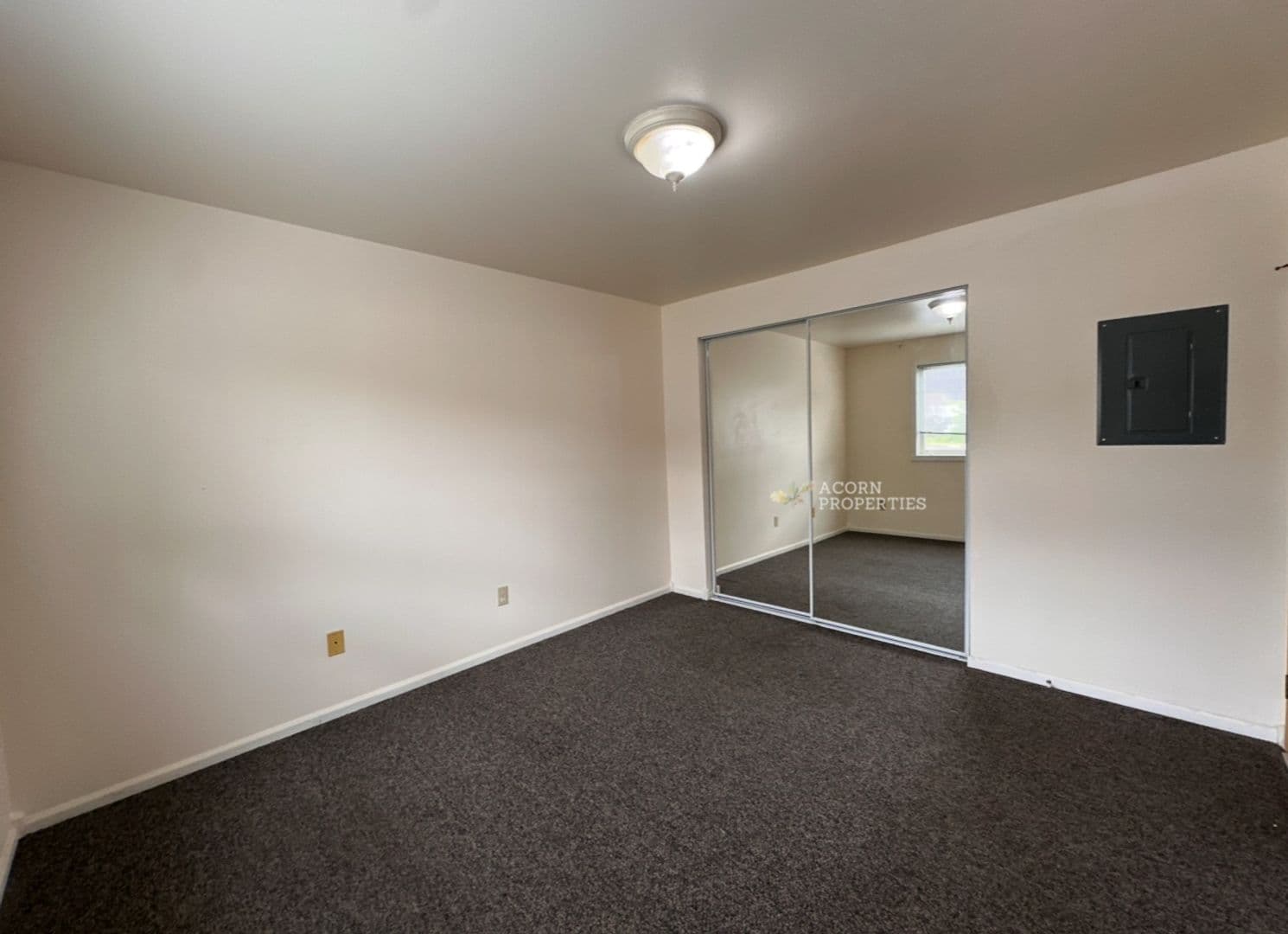 Oak Harbor Condo: 730 SE 8th Ave. #F102