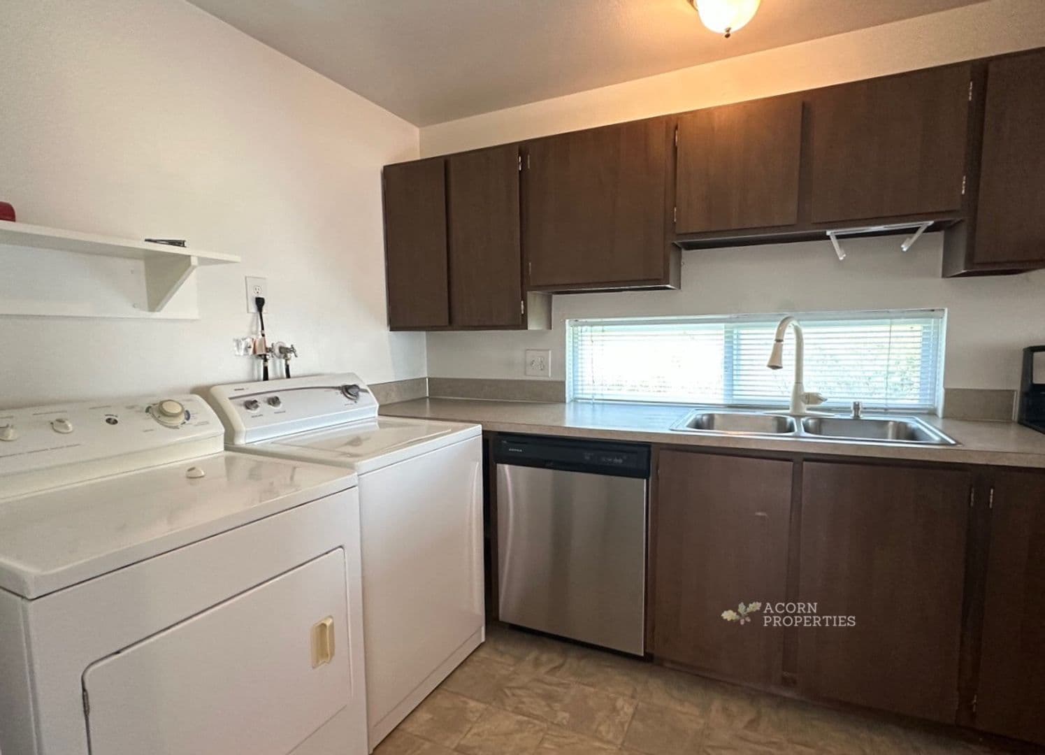 Coupeville Condo: 902 NE Lindsay St