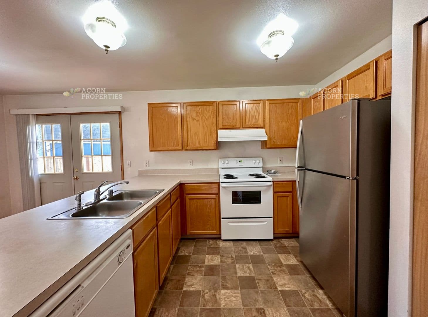 Coupeville House: 402 NW Meadow Court