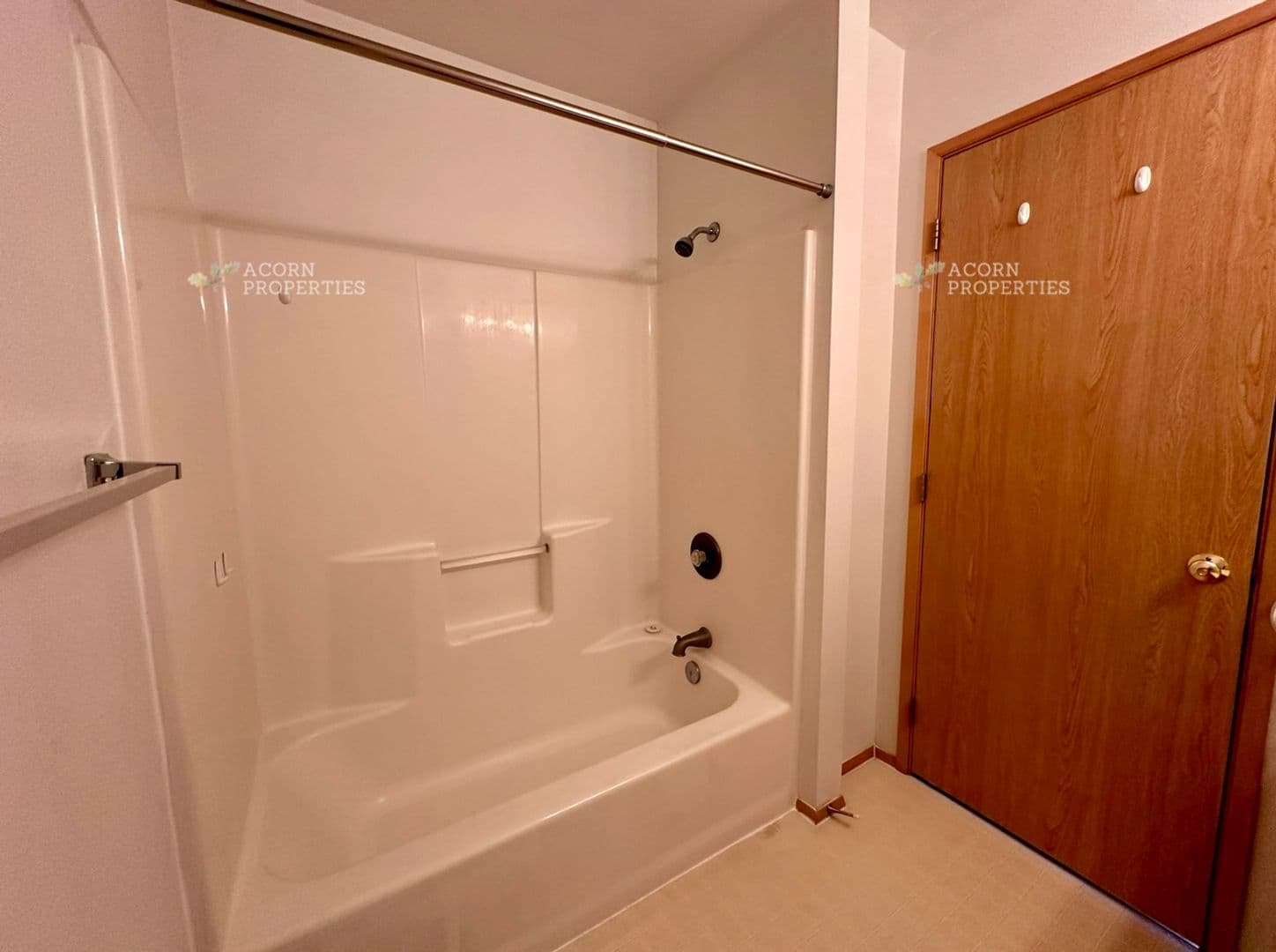 Coupeville House: 402 NW Meadow Court