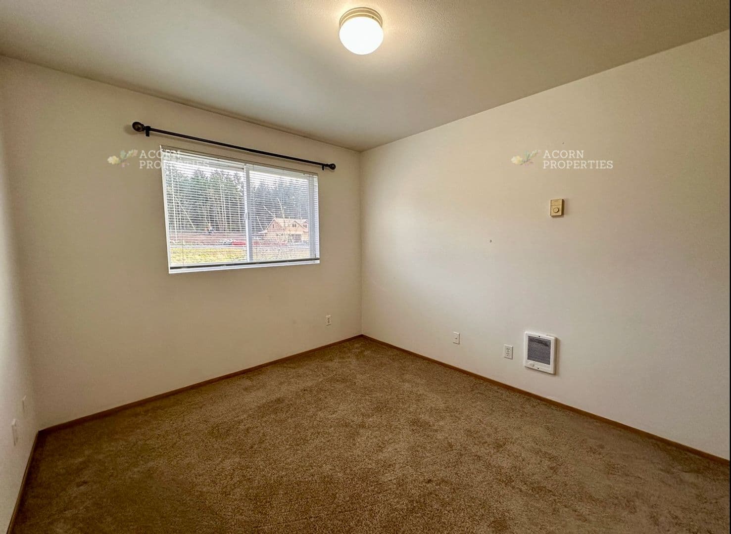 Coupeville House: 402 NW Meadow Court