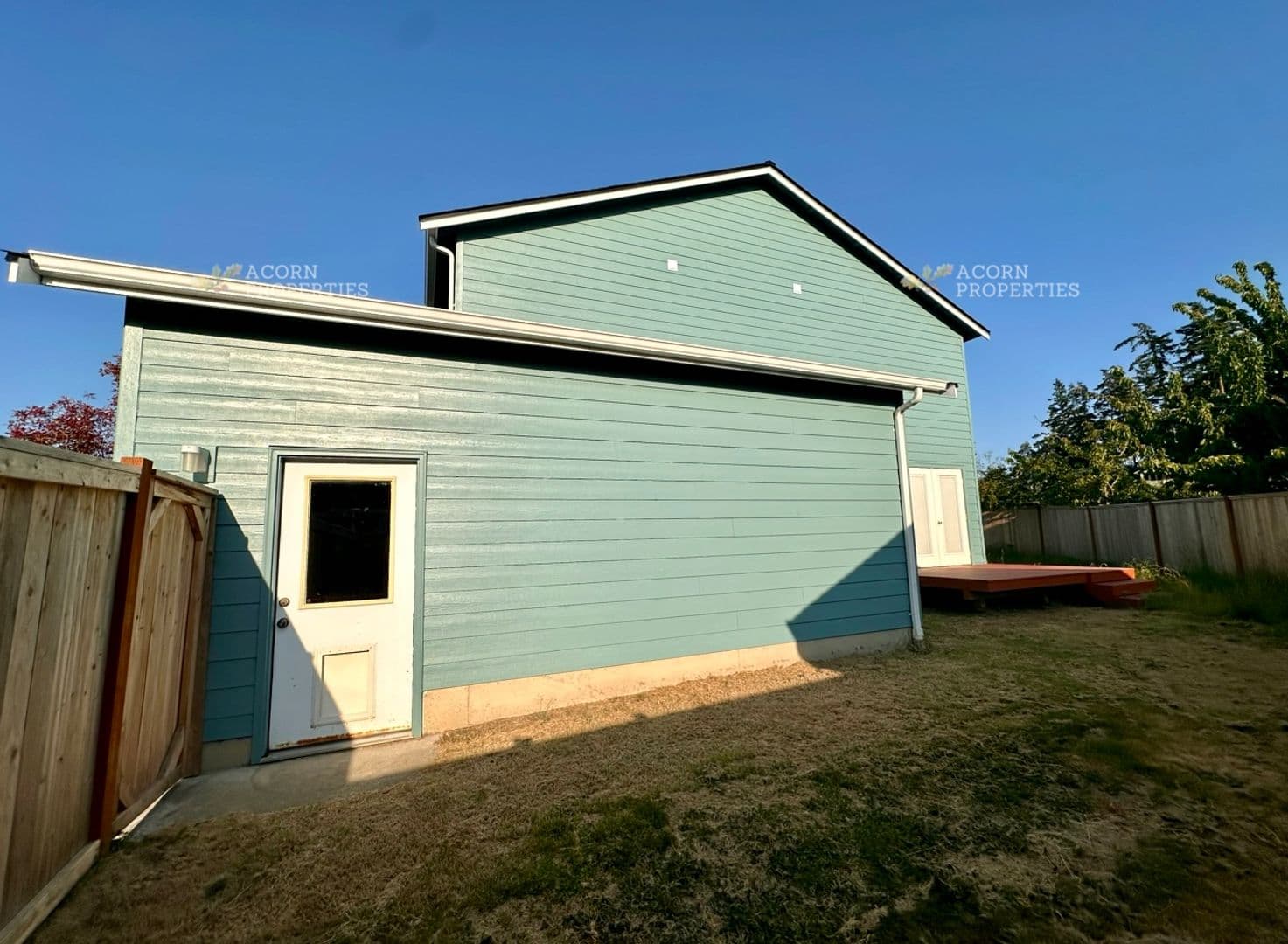 Coupeville House: 402 NW Meadow Court
