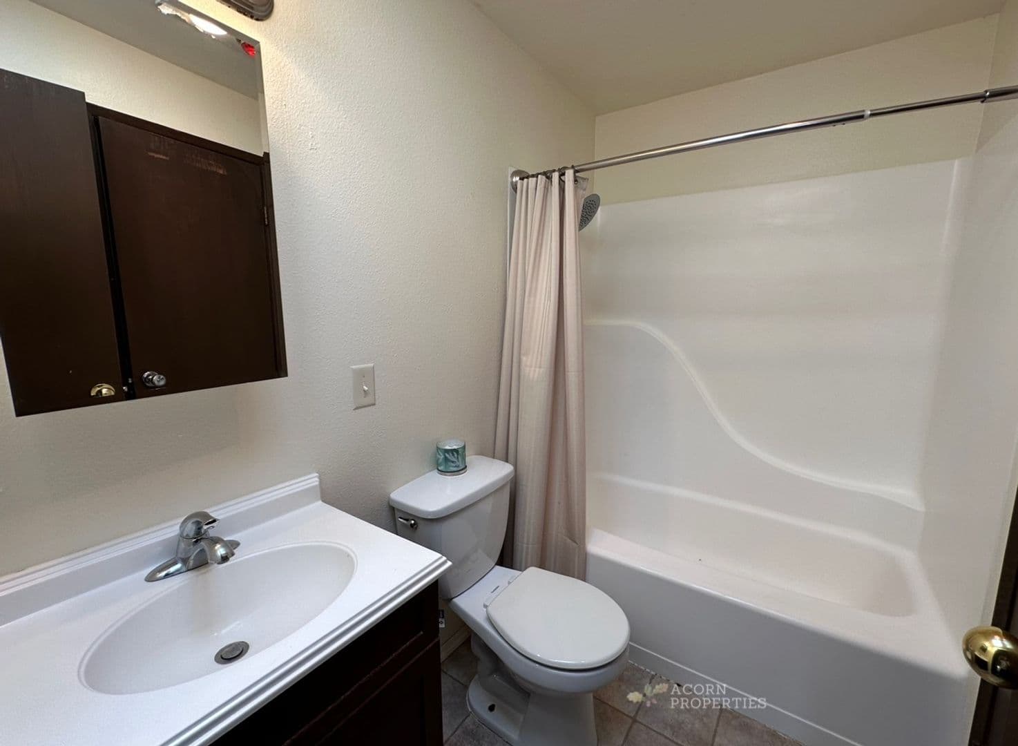 Coupeville Condo: 902 NE Lindsay St