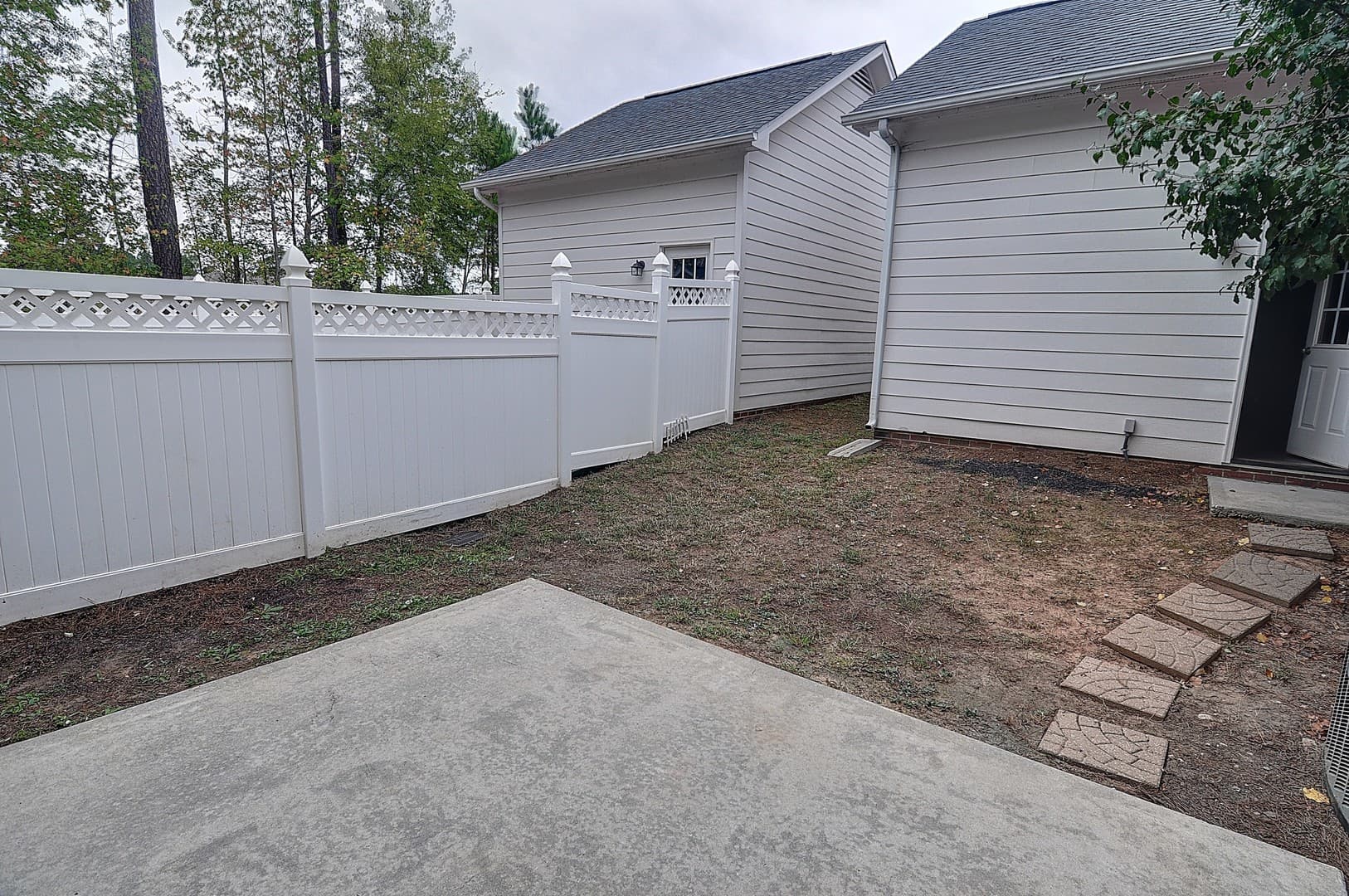 Chapel Hill House: 20021 Roark Hoey Loop