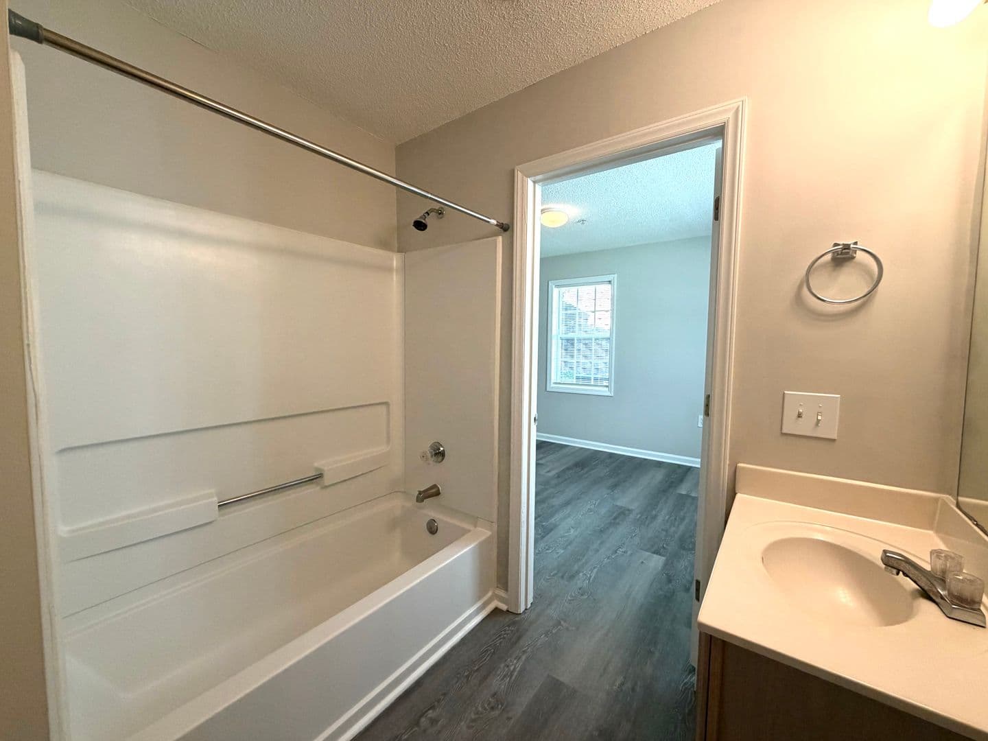 Raleigh Apartment: 2000 University Woods Rd