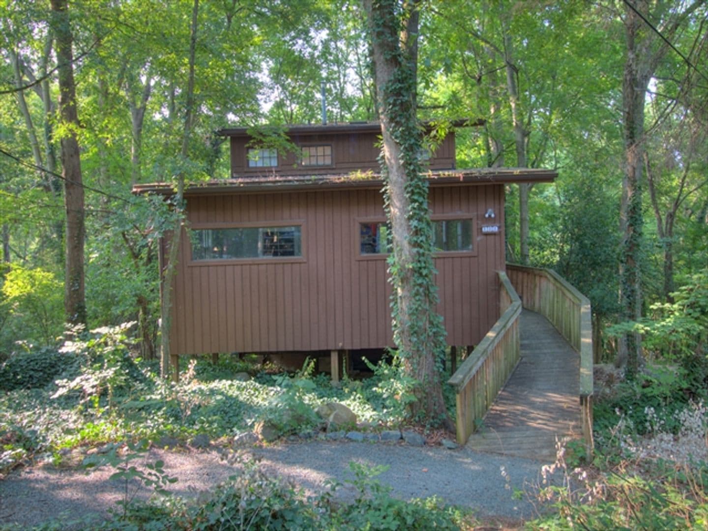 Chapel Hill House: 125 Purefoy Rd