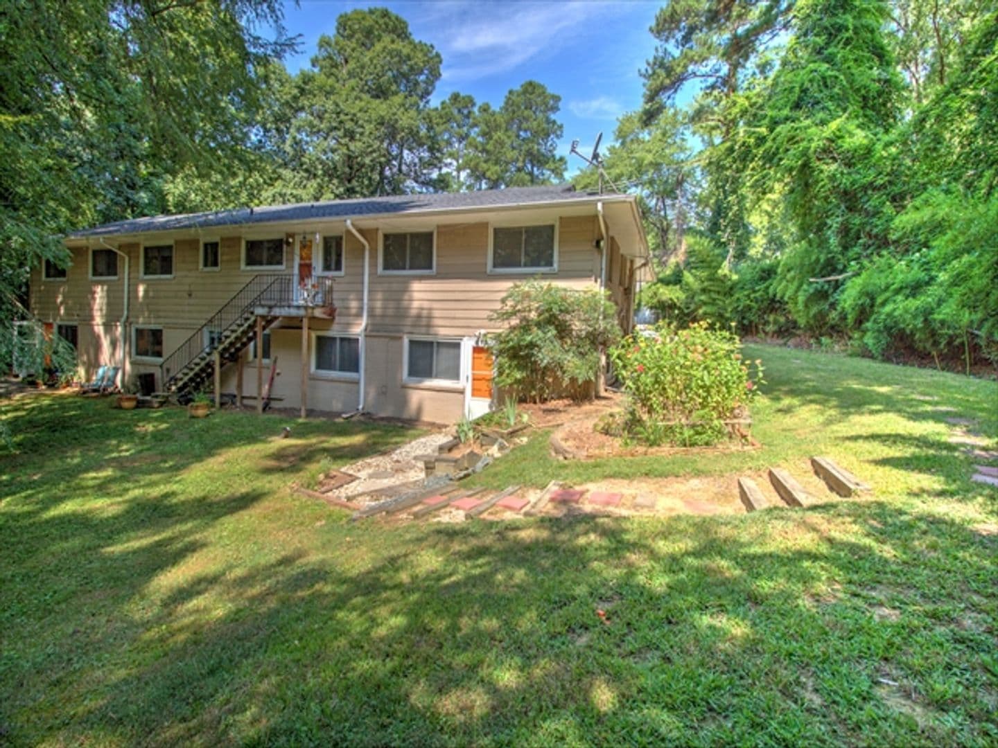 Chapel Hill Apartment: 113 Purefoy Rd