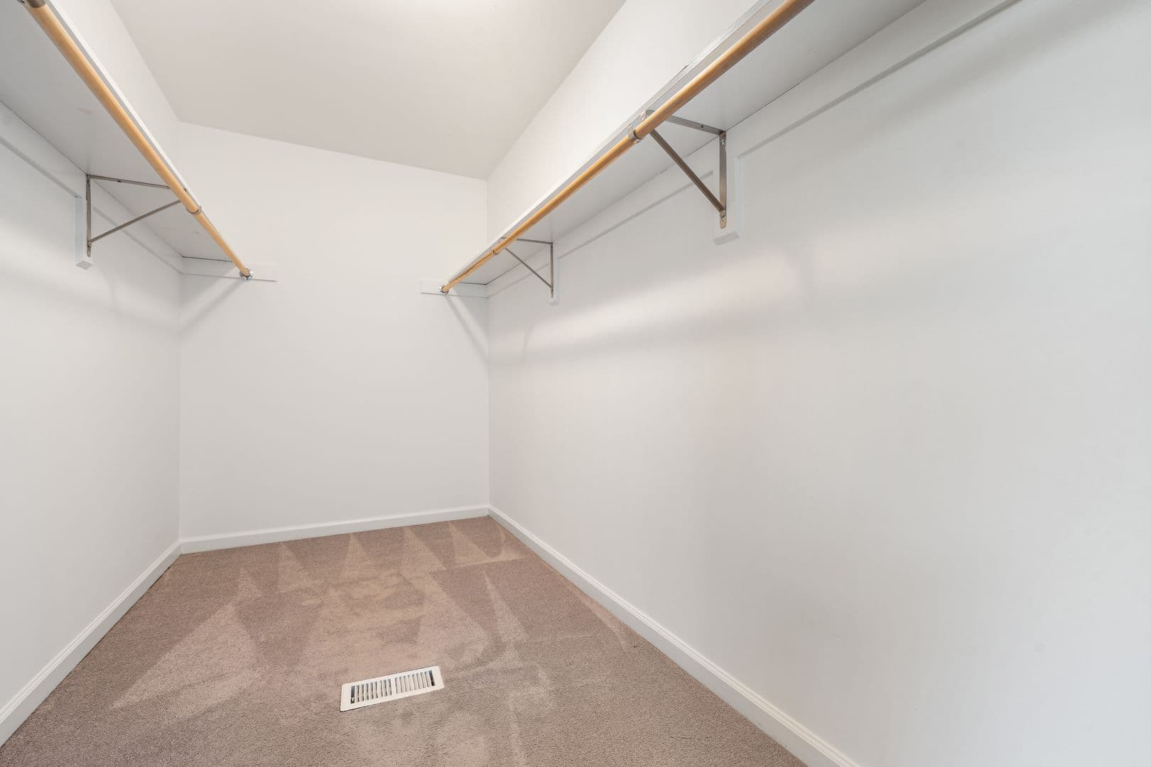 Durham House: 1312 S Roxboro St