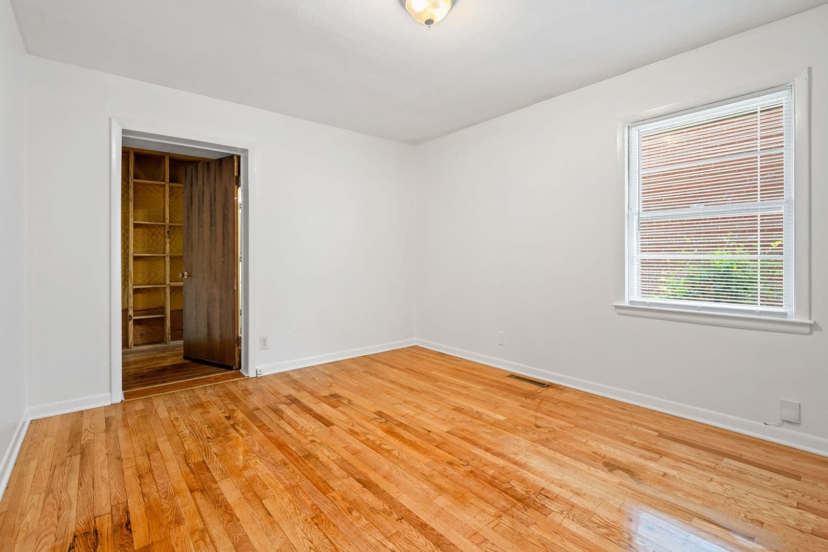 Durham House: 1403 Lincoln St
