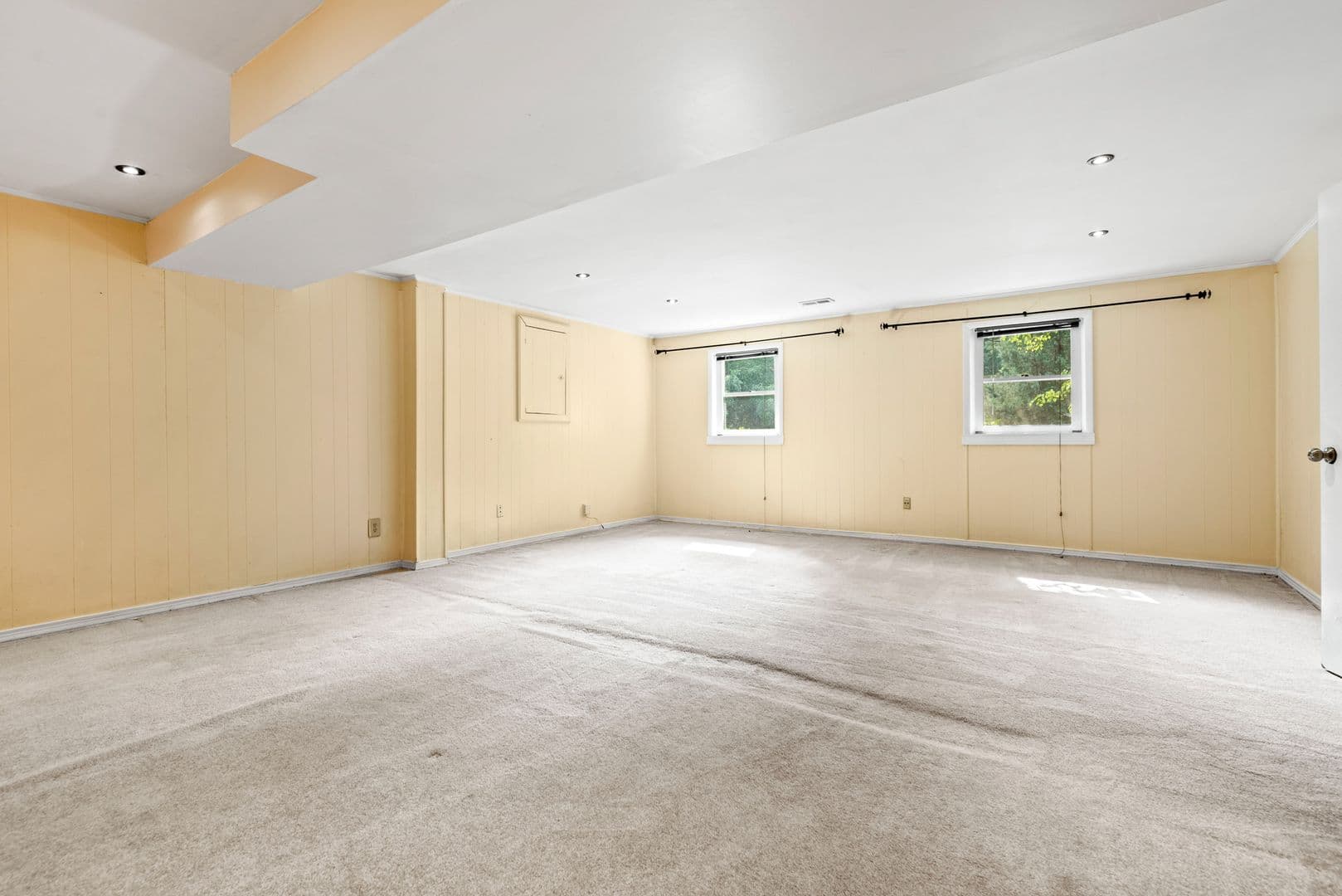 Raleigh House: 7833 Foxwood Dr