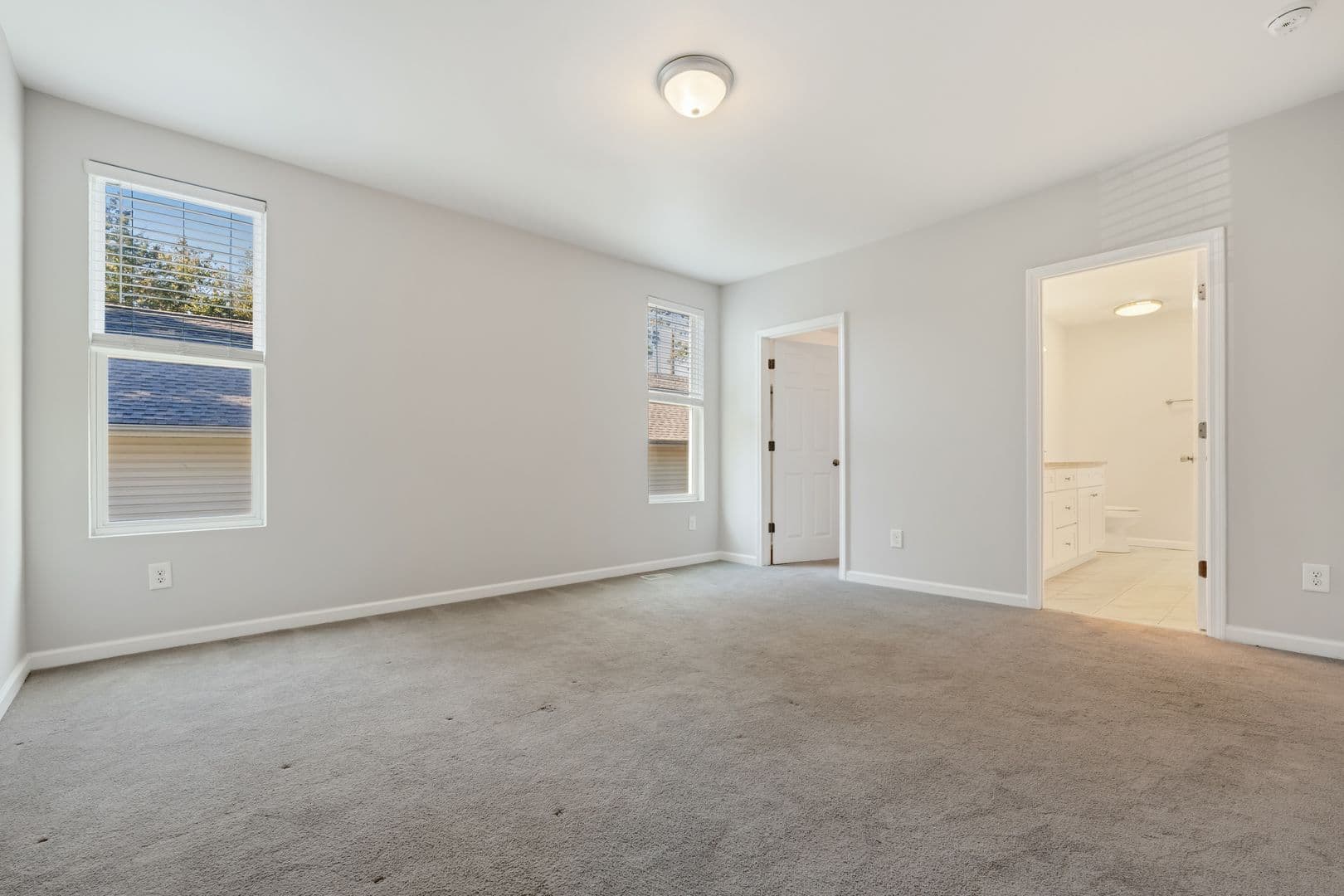 Durham House: 1312 S Roxboro St