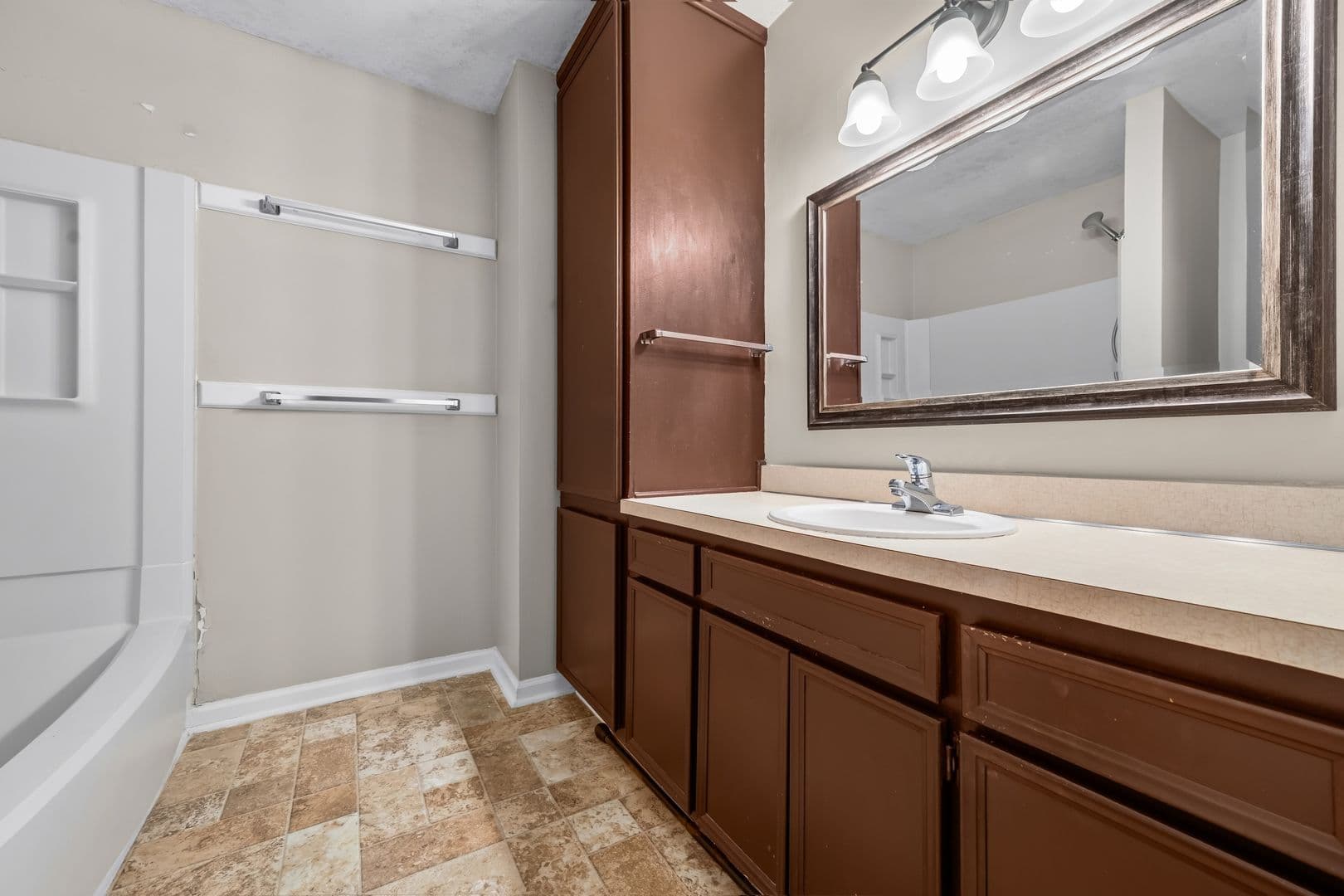 Cary Townhome: 732 Branniff Dr