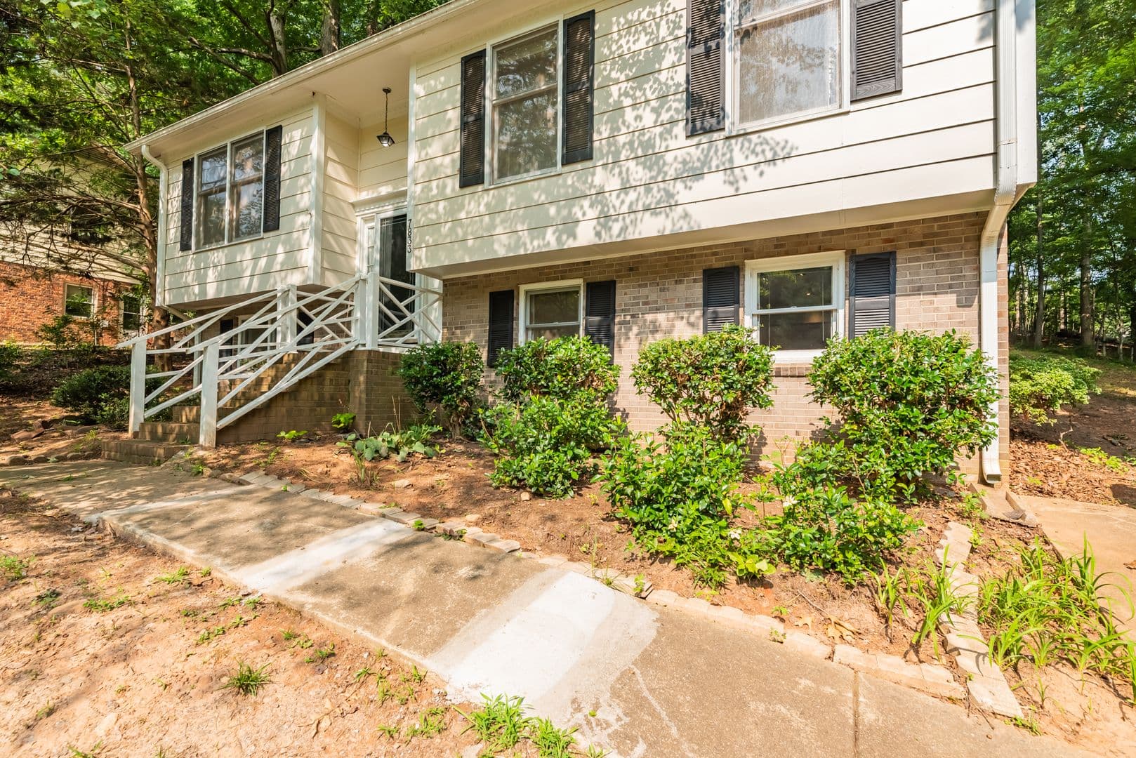 Raleigh House: 7833 Foxwood Dr