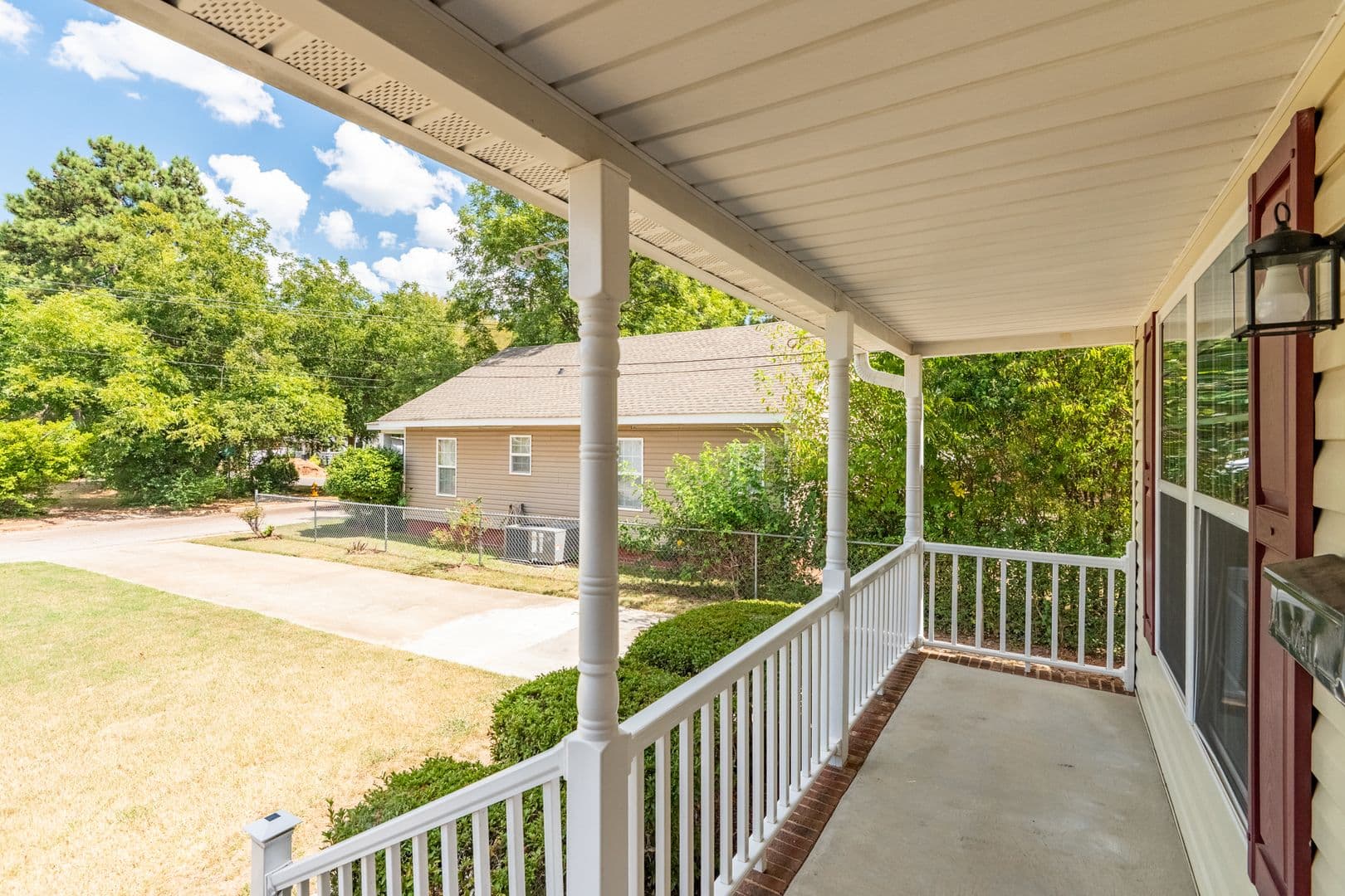 Raleigh House: 1420 E Lane St
