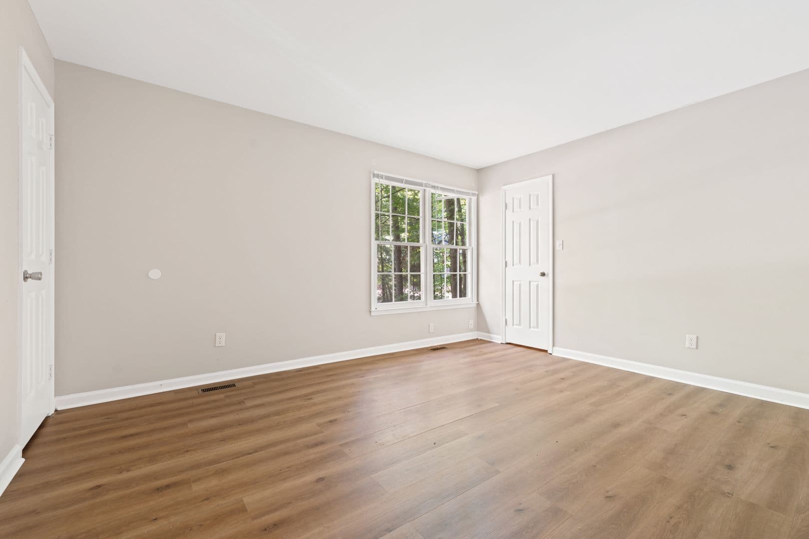 Cary Townhome: 732 Branniff Dr