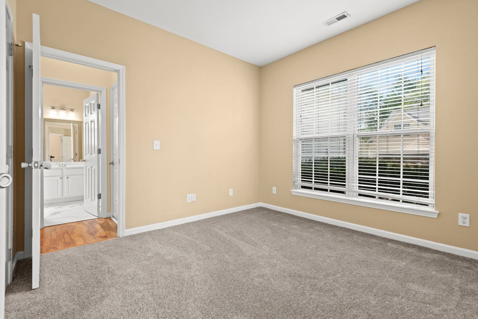 Durham House: 2225 Gablefield Lane