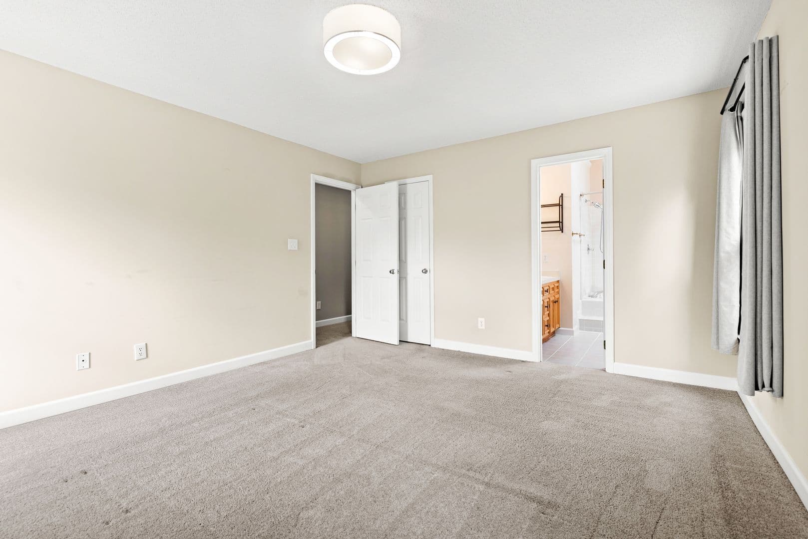 Raleigh House: 5912 Knollrock Dr