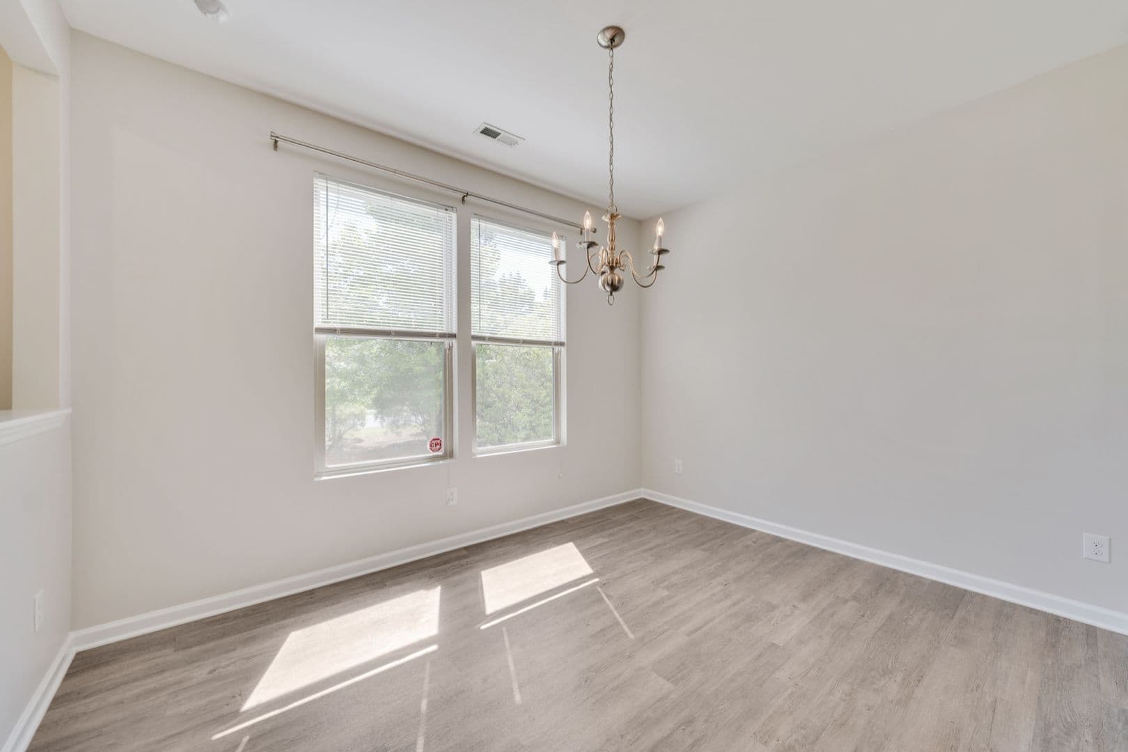 Durham House: 11 Moss Grove Ln