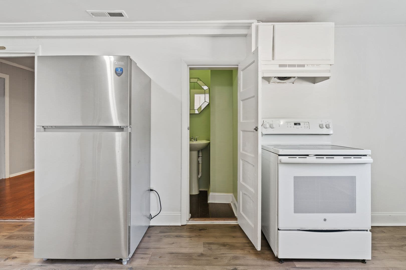 Wake Forest House: 706 N White
