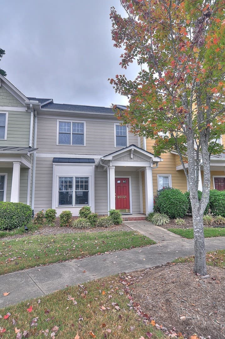 Chapel Hill House: 20021 Roark Hoey Loop