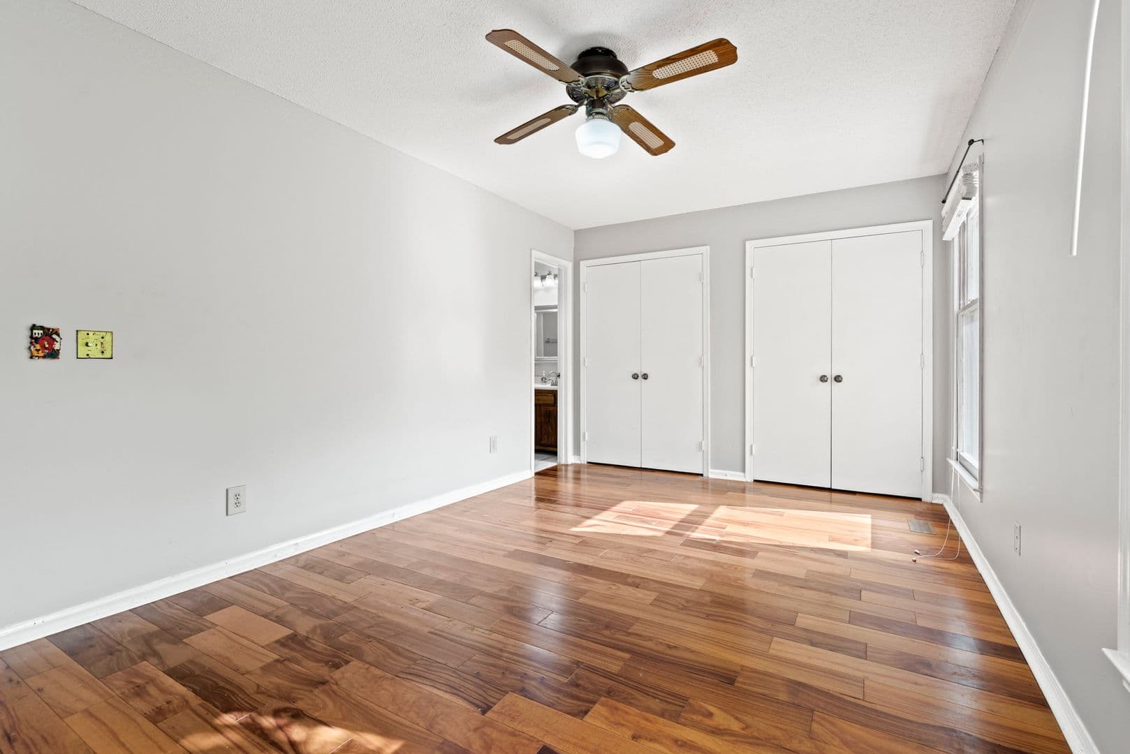 Raleigh House: 7833 Foxwood Dr