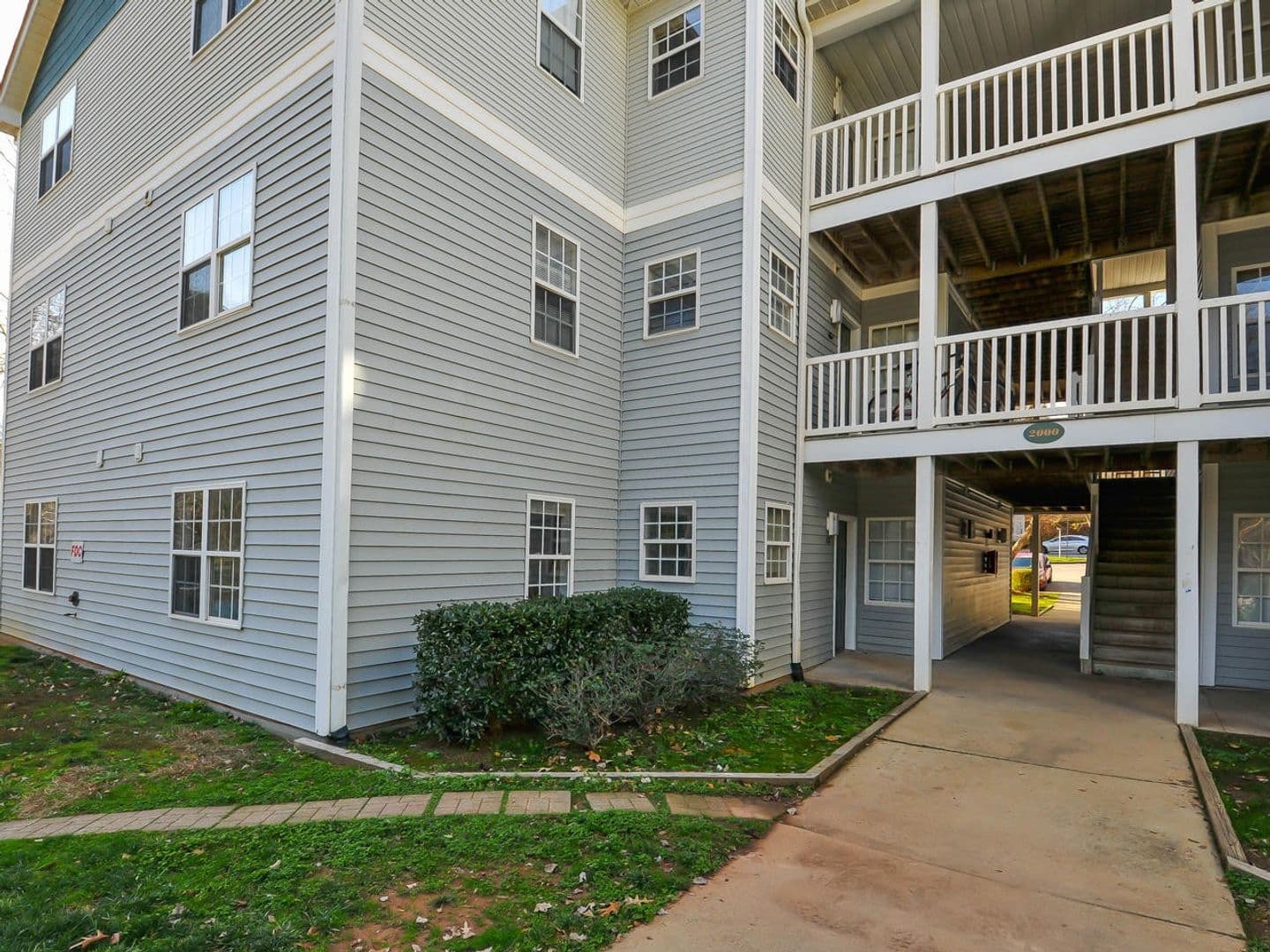 Raleigh Apartment: 2011 Wolftech Ln