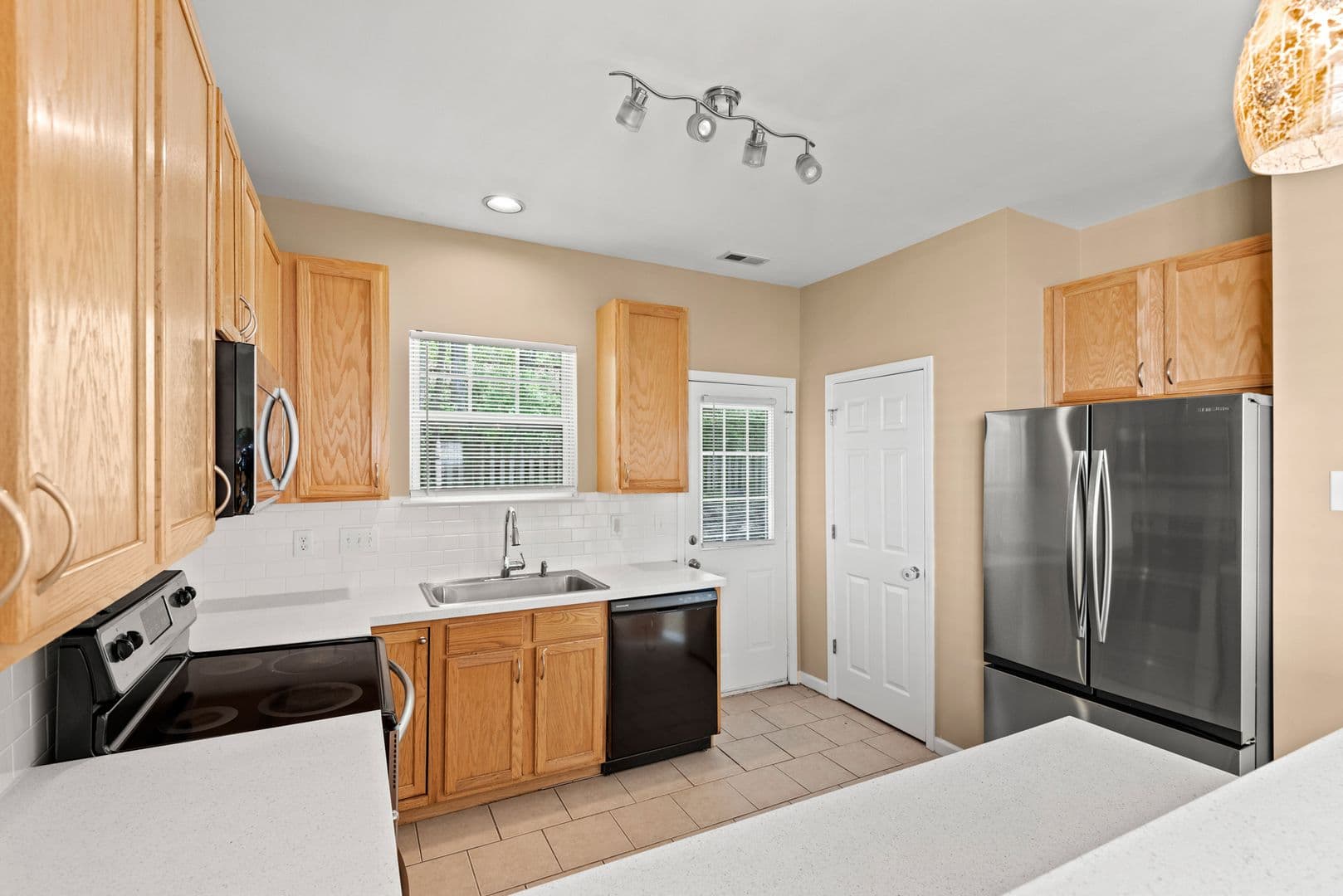 Durham House: 2225 Gablefield Lane