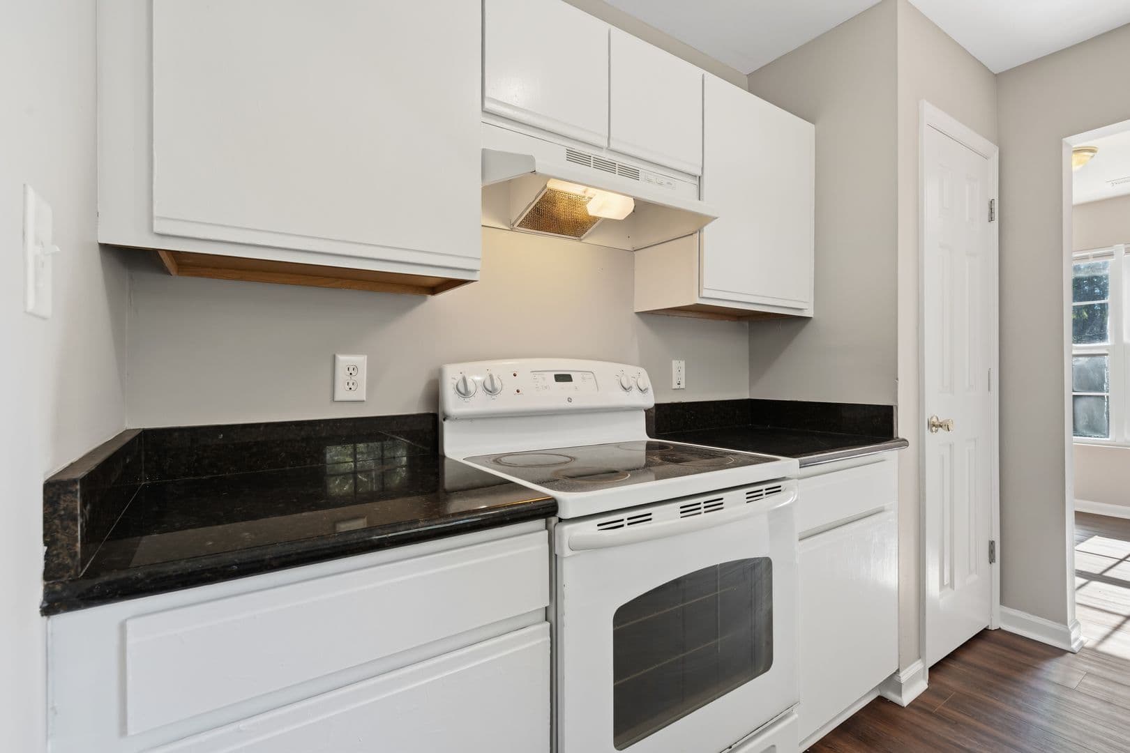 Clayton House: 408 Cooper St