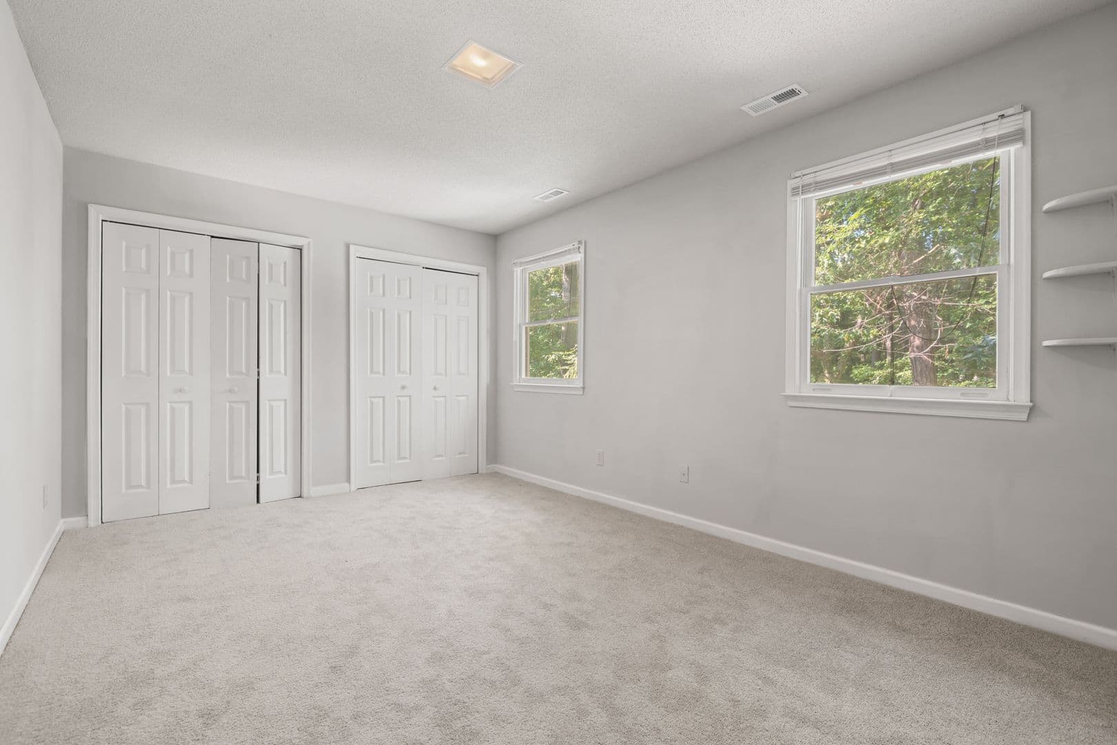 Durham House: 3302 Lassiter St