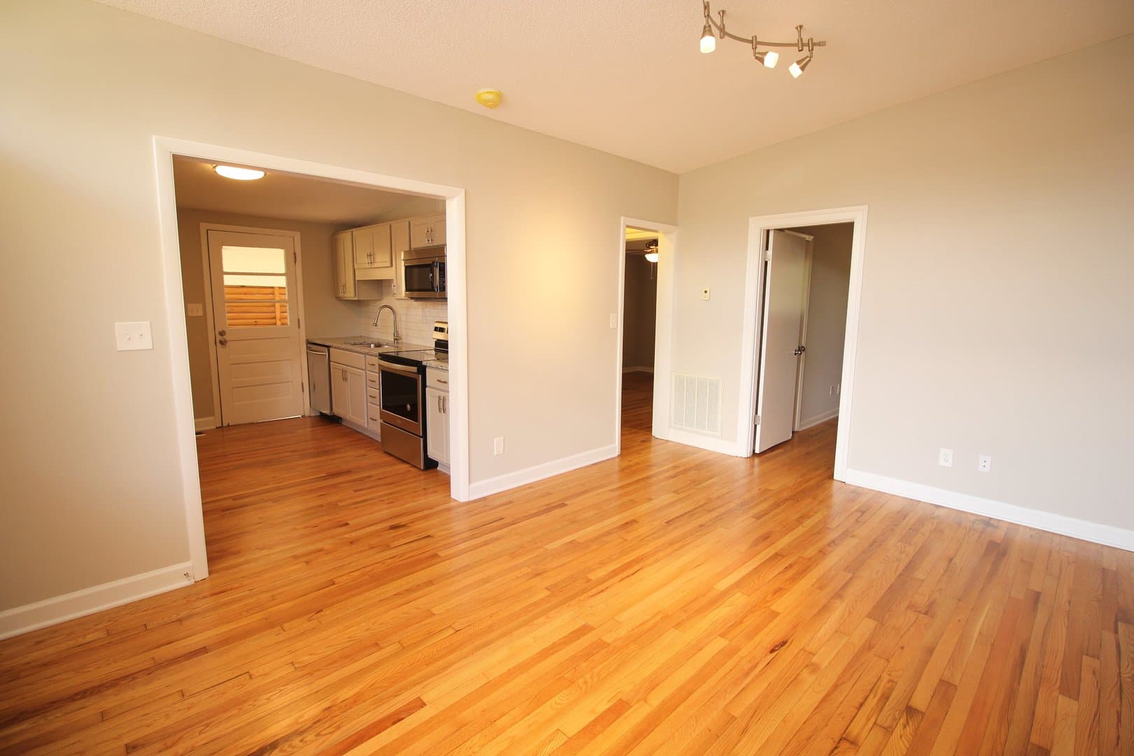 Raleigh Townhome: 519 Bashford Rd