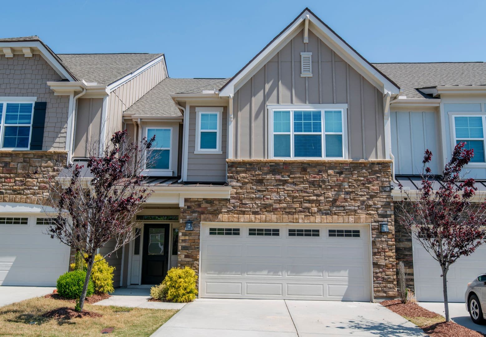 Cary House: 727 McRae Rd