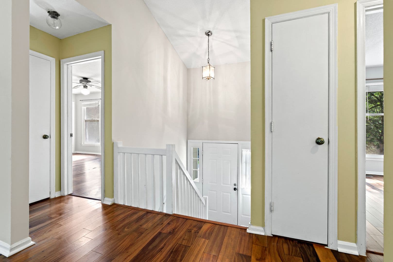 Raleigh House: 7833 Foxwood Dr